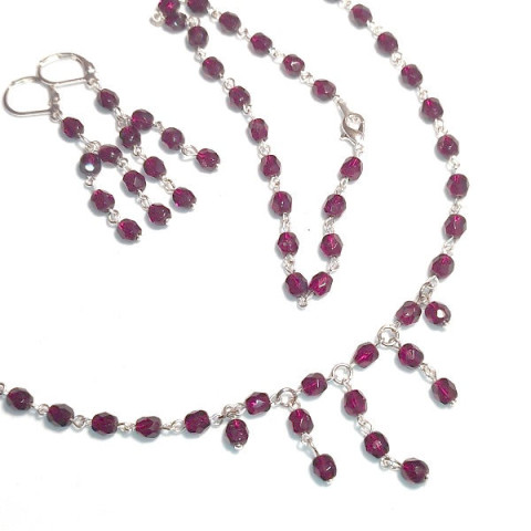 Společenská souprava, Almandine Red 