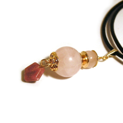 Amullet Aurum ( růženín, rodonit ) 