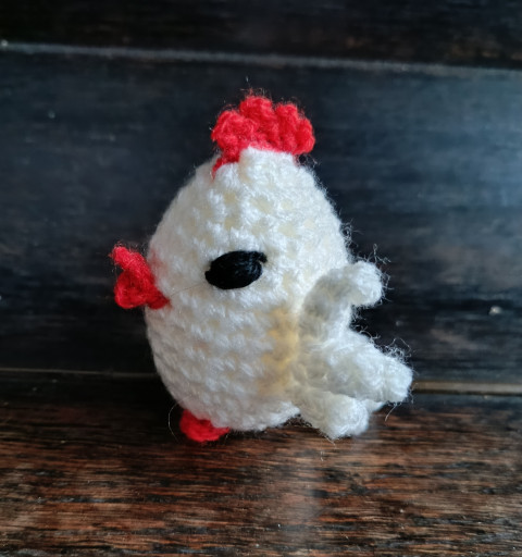 háčkovaná slepička dárek dáreček velikonoce slepice pozornost ruční práce slepička 