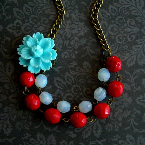 Náhrdelník květinový mint a červená červená náhrdelník květina řetízek ohňovky masivní mint květinový mintová dvouřadý 