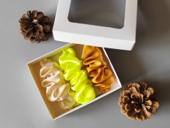Scrunchie gumičky S na kartě - X.