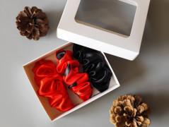 Scrunchie gumičky S na kartě - X.