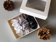 Scrunchie gumičky S na kartě - X.