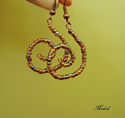 Spirálkové nánušnice ........ 7. náušnice oranžová hnědá veselé medová spirála šnek spirálka duhové kombinace beravné jednobarevné 