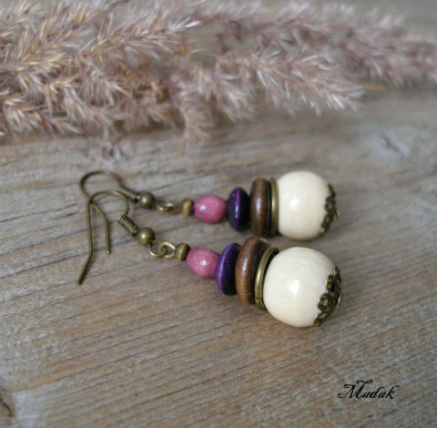 Kolekce Flowering wood ..... CLIX. dřevěné originální náušnice fialová přírodní hnědá veselé barevný podzimní dámské 