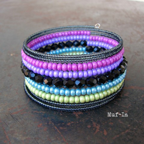 Náramek duhový náramek pestrobarevné dárek doplněk zelená modrá fialová růžová černá veselé hravé rokajl duha pozornost duhové mladistvé broušené korálky maličkost 