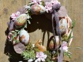 velikonoční věneček se zajíčkem..