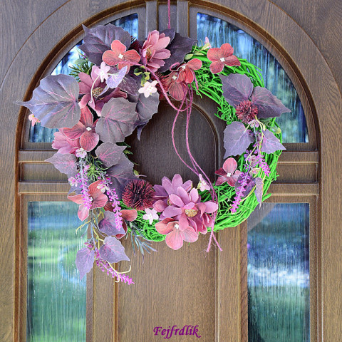 protiklady se přitahují :).. věnec domov dekorace originální růžová věnec nachová růžovofialovádo bytu na dvře 