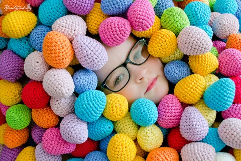 NÁVOD - háčkované vajíčko dekorace ručně foto fotografie originální radost ruční barevné jarní košík svátek veselé jaro velikonoce ozdoba cool háčkované stůl pověšení vajíčka výzdoba velikonoční závěsné okno příze zavěšení popis handmade vejce kraslice pověsit vajíčko duté sváteční návod svátky výslužka pdf darovat postup dekorování koleda zavěsit pomlázka začátečník hody potěšit ručnípráce vyzdobit vlákno předloha zdobit dekorovat dárek materiál: dáreček krok za krokem fotopostup pro začátečníky techniky: háčkov 