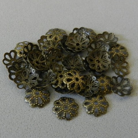 Kaplíky 7 mm - 30 ks filigrán materiál kaplík komponenty 