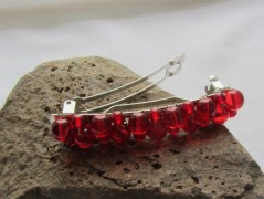 Černý saténový kvítek