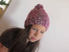 Černý saténový kvítek