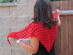 Černý saténový kvítek