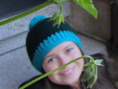 Černý saténový kvítek