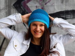 Černý saténový kvítek