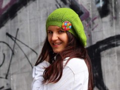 Černý saténový kvítek