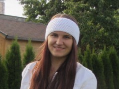 Černý saténový kvítek