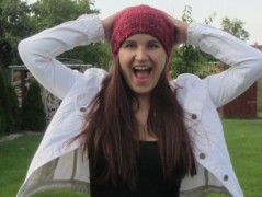 Černý saténový kvítek