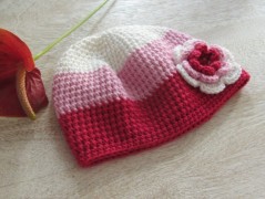 Černý saténový kvítek