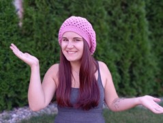 Černý saténový kvítek