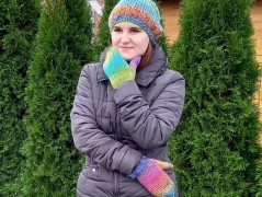 Černý saténový kvítek