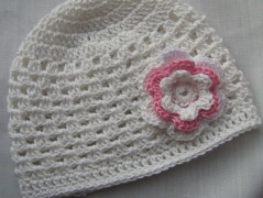 Černý saténový kvítek