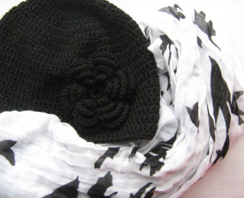 Prostě černá háčkovaná čepice čepka dámská ap 