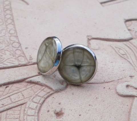 nápadně nenápadné 