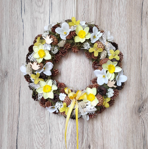 Jarní věnec do žlutobílé dekorace květina jarní věnec jaro velikonoce žlutý bílý velikonoční květinový spring easter wreath 