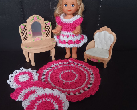 Doplňky do pokojíčku pro panenky panenka 