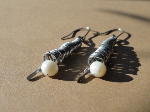 okroužkovaná perla náušnice drát bílá nerez říční perla drátek hypoalergenní chirurgická ocel pro alergiky 