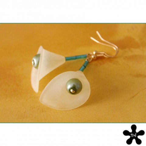 Yellow cala zelená náušnice nef kala olivová limetková 