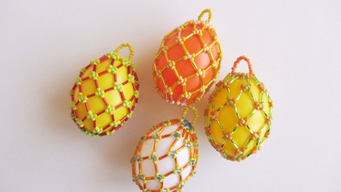 Drátovaná vajíčka drát jarní svátek jaro velikonoce drátek vajíčka velikonoční drátkování vejce kraslice svátky hody hodování koledníci koledník plastová vajíčka 