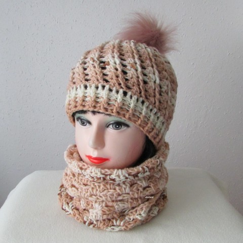 Čepice + nákrčník zima čepice bílá hnědá šála souprava béžová zimní háčkované akryl teplá smetanová nákrčník bambule handmade set hřejivá na krk hučka crochet pompom 