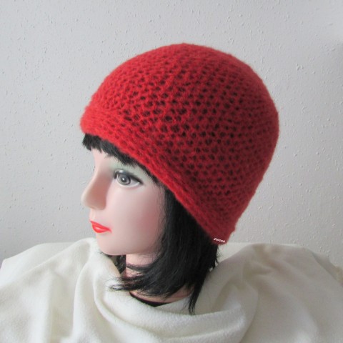 Čepice červená čepice háčkovaná dámská zimní akryl vlna mohér handmade hřejivá polyamid lehoučká 