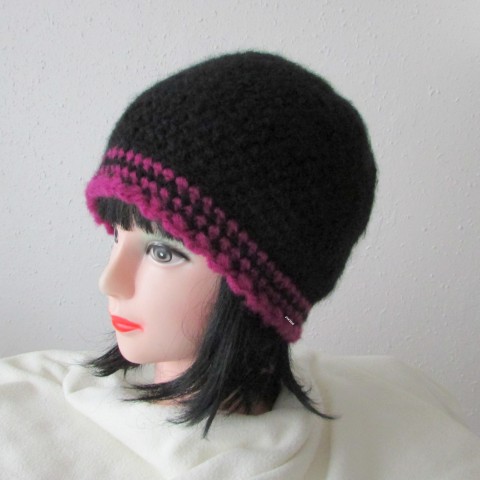 Čepice čepice háčkovaná černá dámská zimní akryl vlna mohér handmade purpurová hřejivá polyamid lehoučká 