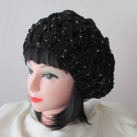 Háčkovaný baret čepice háčkovaný černá dámský béžová zimní akryl baret teplý viskoza nopky 