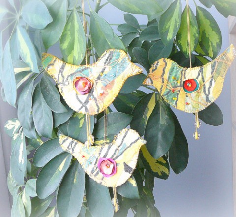 Ptáčci jarabáčci. velikonoce žlutý ptaček jarní.dekorace 