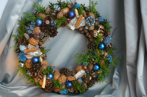 Vánoce v modrém kabátě. vánoce věnec 