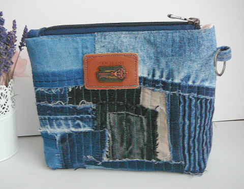 Taštička nebo psaníčko. taštička kosmetická taštička na kosmetiku taštička na doklady riflová barevná glamur béžová luxusní 