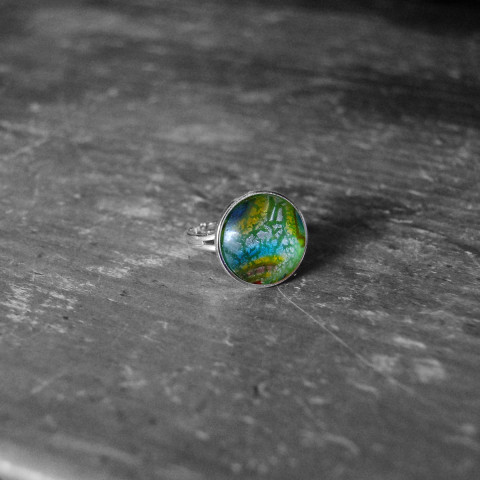 Prsten Země paví páv 