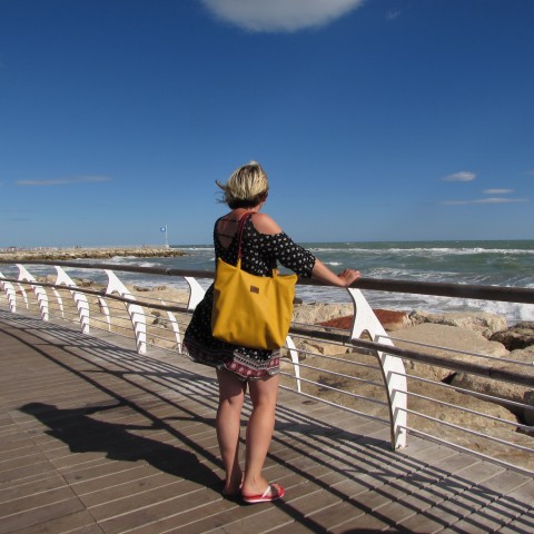 Kabelka žlutá kabelka červená originální dárek taška elegantní žlutá dámská prostorná 