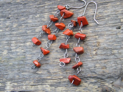 Řetízkové náušnice s  jaspisem červená polodrahokam náušnice drát červený minerál jaspis osteofix chirurgická ocel hypoalergenní cihlová řetízkové pro-alergiky cihlově-červená 