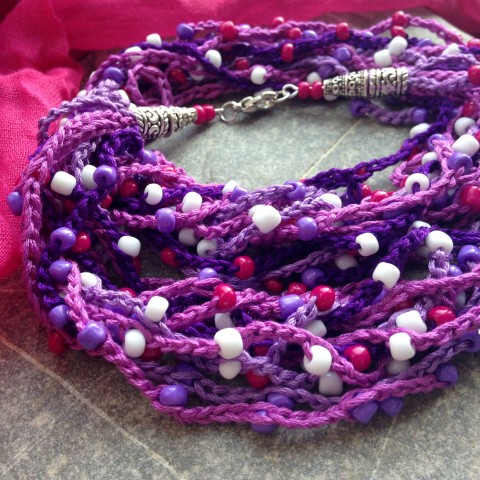 Fuchsie fuchsiová náhrdelník fialová růžová háčkovaný fuchsie motanice 