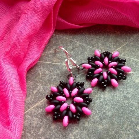 Neonové hvězdy náušnice růžová černá hvězdy neon reflexní neonky 