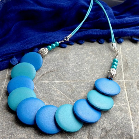 Z Kleopatřiny šperkovnice dřevo korálky modrá tyrkysová egypt kleopatra 