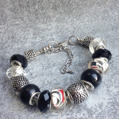 Černo-bílý náramek náramek korálky bílá černá 