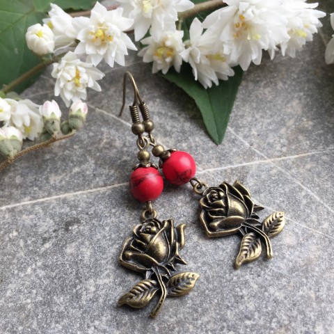 Růžičky červená náušnice růže růžička mosaz tyrkenit 