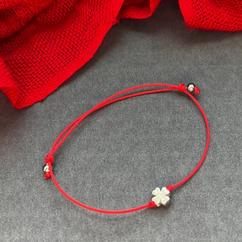 Náramek pro děti s čtyřlístkem červená čtyřlístek štěstí ochranný kabbalah 
