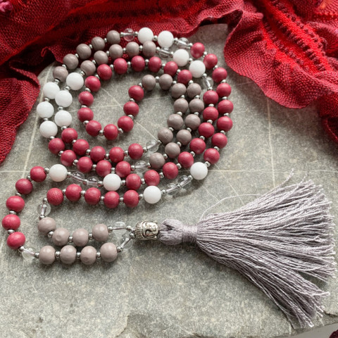 Japa mála - dřevo, jadeit a křišťál dřevo křišťál jadeit korále mantra buddhismus japa mála hinduismus 